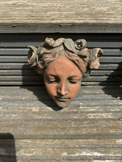 Stone Decorative Female Faces - Red